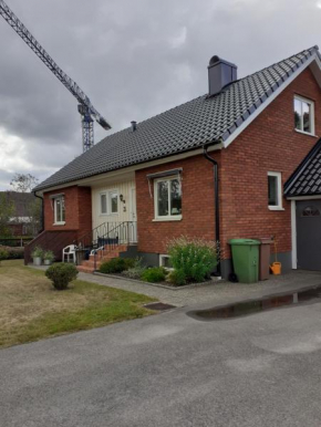 Villa mitt i Ullared - 400m till Gekås